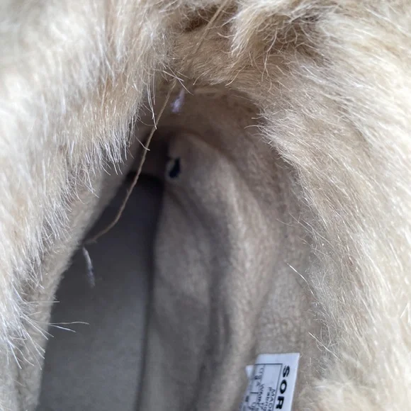 Sorel winter boots Size 9 Brown lace up durable boot. Pre-loved condition - Picture 16 of 17